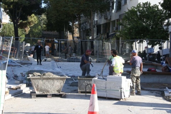One-way, two-way Makarios avenue?